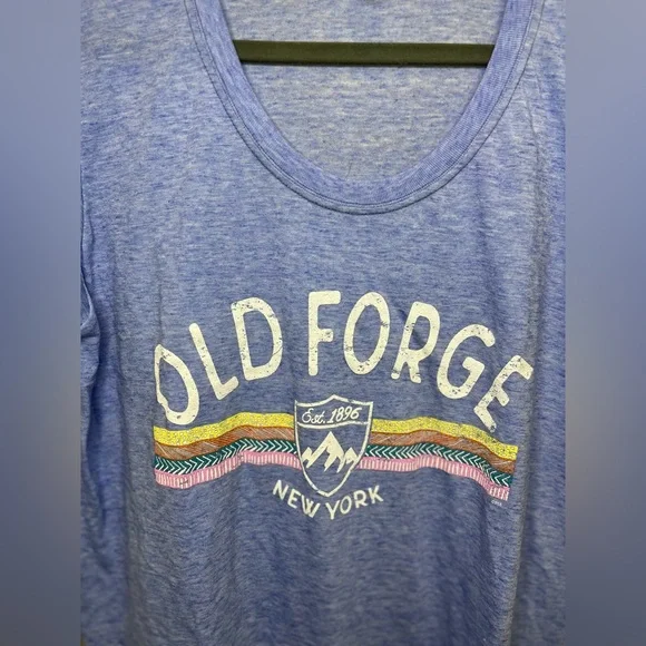 Women’s heathered blue Old Forge Tshirt size XL - Picture 2 of 6